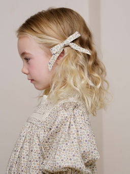 EARLY SUNDAY - Beige Grace Cotton Satin Miny Flowers Print Clips (Pack of 2) (16 Years and above)