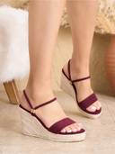 Maroon color option, Currently selected