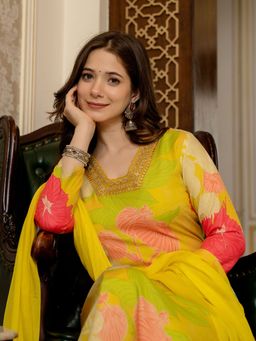 Vaamsi - Women Yellow Rayon Blend Floral Straight Kurta and Pant with Dupatta (Set of 3)