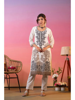 Heeposh - Embroidered Kurta and Pants with Dupatta (Set of 3)