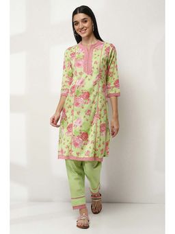 Rangriti - Green Round Neck Printed Kurta with Pant (Set of 2)