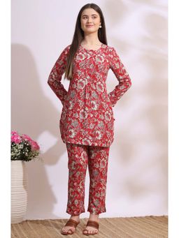 W - Red Round Neck Floral Kurta with Pant (Set of 2)