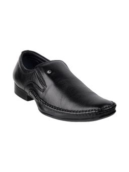 Metro - Solid/plain Black Slip Ons