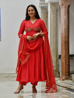 Urbanstree - Shabana Kurta Red (Set of 3)