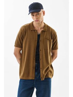Snitch - Brown Solid Half Sleeves Regular Casual Shirt