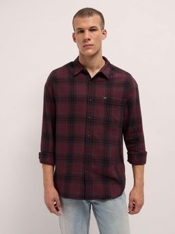 The Bear House - Men's Maroon Relaxed Fit Checks Cotton Casual Shirt