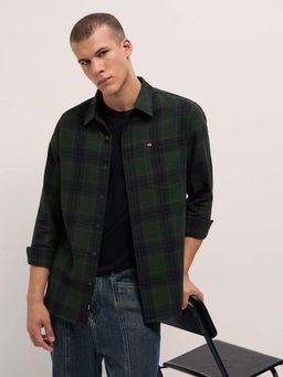 The Bear House - Men's Green Relaxed Fit Checks Cotton Casual Shirt