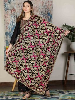 Moda Chales - Navy Blue and Pink Paisley Patterned Embroidered Velvet Shawl