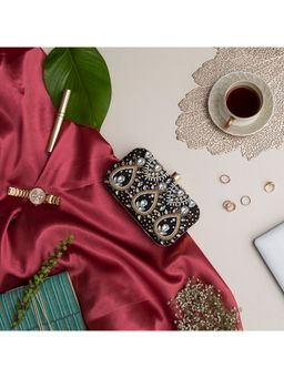 THE TAN CLAN - Kalah Hand Embroidered Clutch