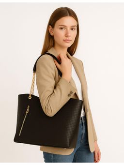 FLYING BERRY - Black Textured Handbag