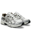 White color option, Sold out, Currently selected