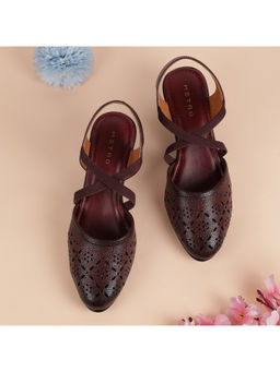 Metro - Women Maroon Casual - Sandals