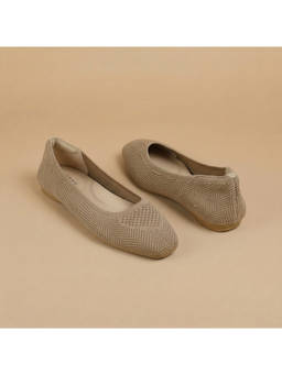 Metro - Women Beige Casual - Ballerina