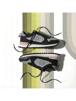 Mochi - Women Black Casual - Sneakers