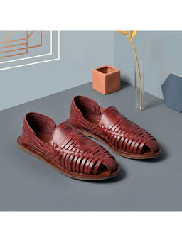 Mochi - Women Maroon Casual Sandals