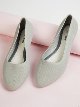 max - Women Textured Ballerinas Grey