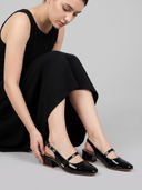 Black color option, Currently selected