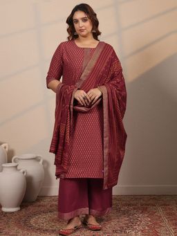Extra love by Libas - Plus Size Maroon Cotton Printed Straight Kurta With Palazzo & Dupatta
