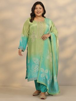 Extra love by Libas - Plus Size Green Floral Mirror Work Embellished Kurta With Pant & Dupatta