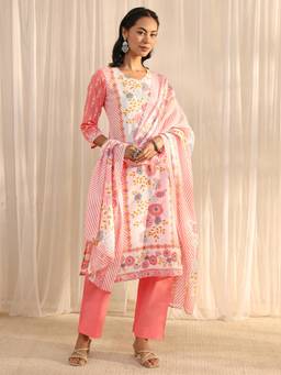 Gerua By Libas - Peach Floral Printed Straight Kurta With Pant & Dupatta