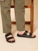 Black color option, Currently selected