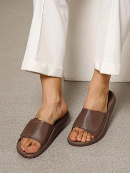 NoStrain - Brown Broad Strap High Arch Support Sandals for Men