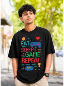 HAZUKU - Black Oversized Graphic Printed Round Neck T-shirt