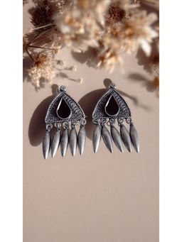 Niska - Black Modest Statement Earrings