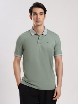 MR BUTTON - Men Green Solid Polo T-shirt