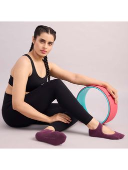 Mint & Oak - Pilates & Yoga Anti Slip Grip Socks for Women Non Slip Breathable Cotton Socks-Maroon