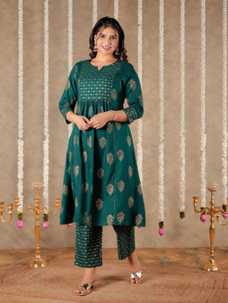 ARAMYA - Green Rayon Panelled Floral Print Kurta with Pant (Set of 2)