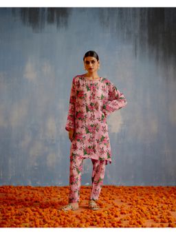 Shetab Kazmi - Pink Short Kurta with Skinny Salwar (Set of 2)