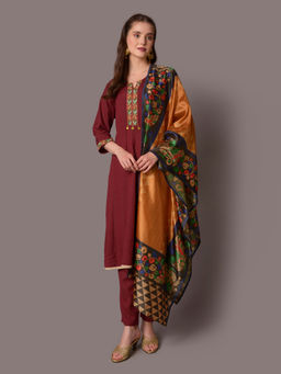 Shree - Women Rayon Maroon Solid Kurta Trousers Dupatta (Set Of 3)