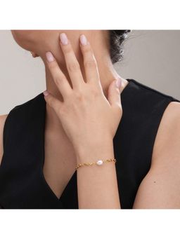 Palmonas - Women Golden Pearl Centered Chain Bracelet
