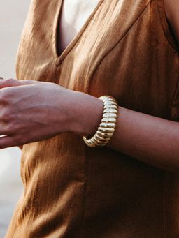 ARVINO - Twisted Tide Cuff