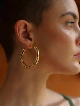 ARVINO - Etched Raw Bouldered Gold Hoops Medium