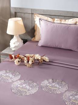 House of Owlet - Smoky Purple 300Tc Cotton Flat Embroidered Bedsheet with 2 Pillow Covers (Super King)