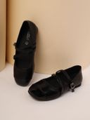 Black color option, Sold out, Currently selected