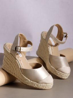 The White Pole - Women Beige Jute Wedges