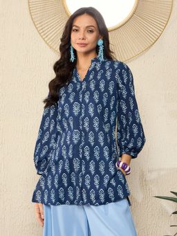 Vaamsi - Women Blue Cotton Blend Floral Printed Regular Top