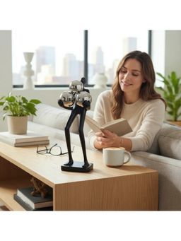 Sun Mun Decors - Black Three Ball Figurine