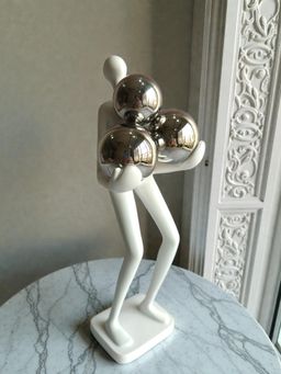 Sun Mun Decors - White Three Ball Figurine