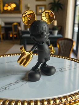 Sun Mun Decors - Matt Mouse Hand Shake