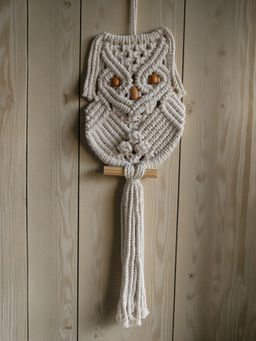 Sun Mun Decors - White Premium Macrame Owl Décor
