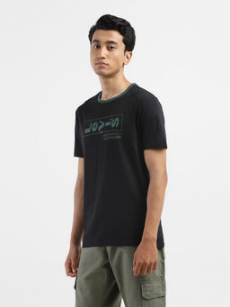 Levi's - Men Black Solid Regular Fit T-Shirt