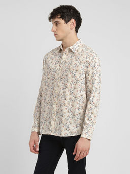 Levi's - Men Beige Floral Regular Fit Casual Shirt