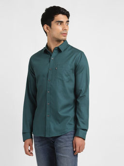 Levi's - Men Green Self Design Regular Fit Casual Shirt