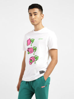 Levi's - Men White Graphic Regular Fit T-Shirt