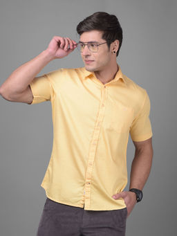 CRIMSOUNE CLUB - Mens Yellow Solid Half Sleeves Collar Neck Casual Shirt