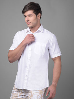 CRIMSOUNE CLUB - Mens White Self Design Half Sleeves Collar Neck Casual Shirt
